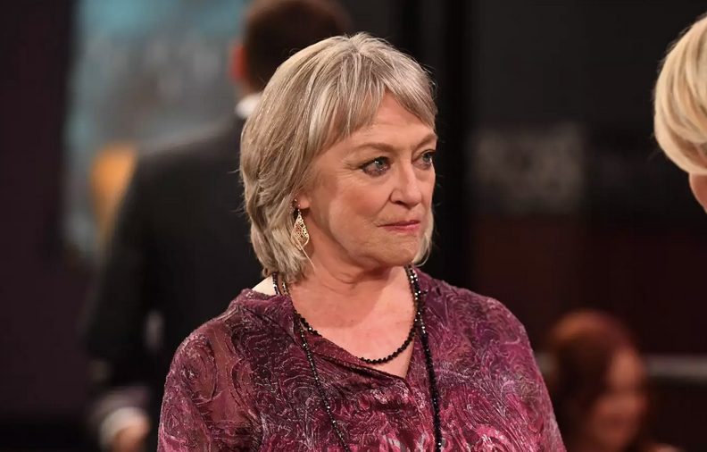Gotham Knight Casts Veronica Cartwright